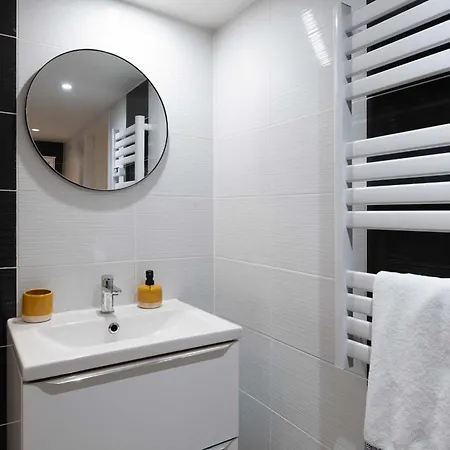 Apartment Confortable 4 Etoiles Avec Parking A Seulement 150m Des Thermes De Bains-les-Bains