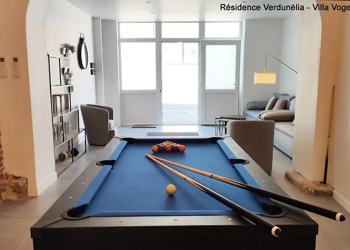 Confortable Appartement 4 Etoiles Avec Parking A Seulement 150M Des Thermes De Bains-Les-Bains *