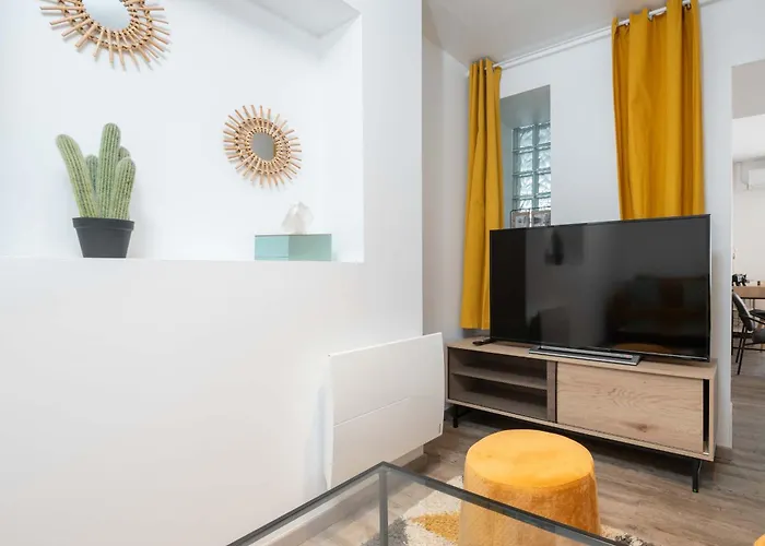 Confortable 4 Etoiles Avec Parking A Seulement 150m Des Thermes De Bains-les-Bains